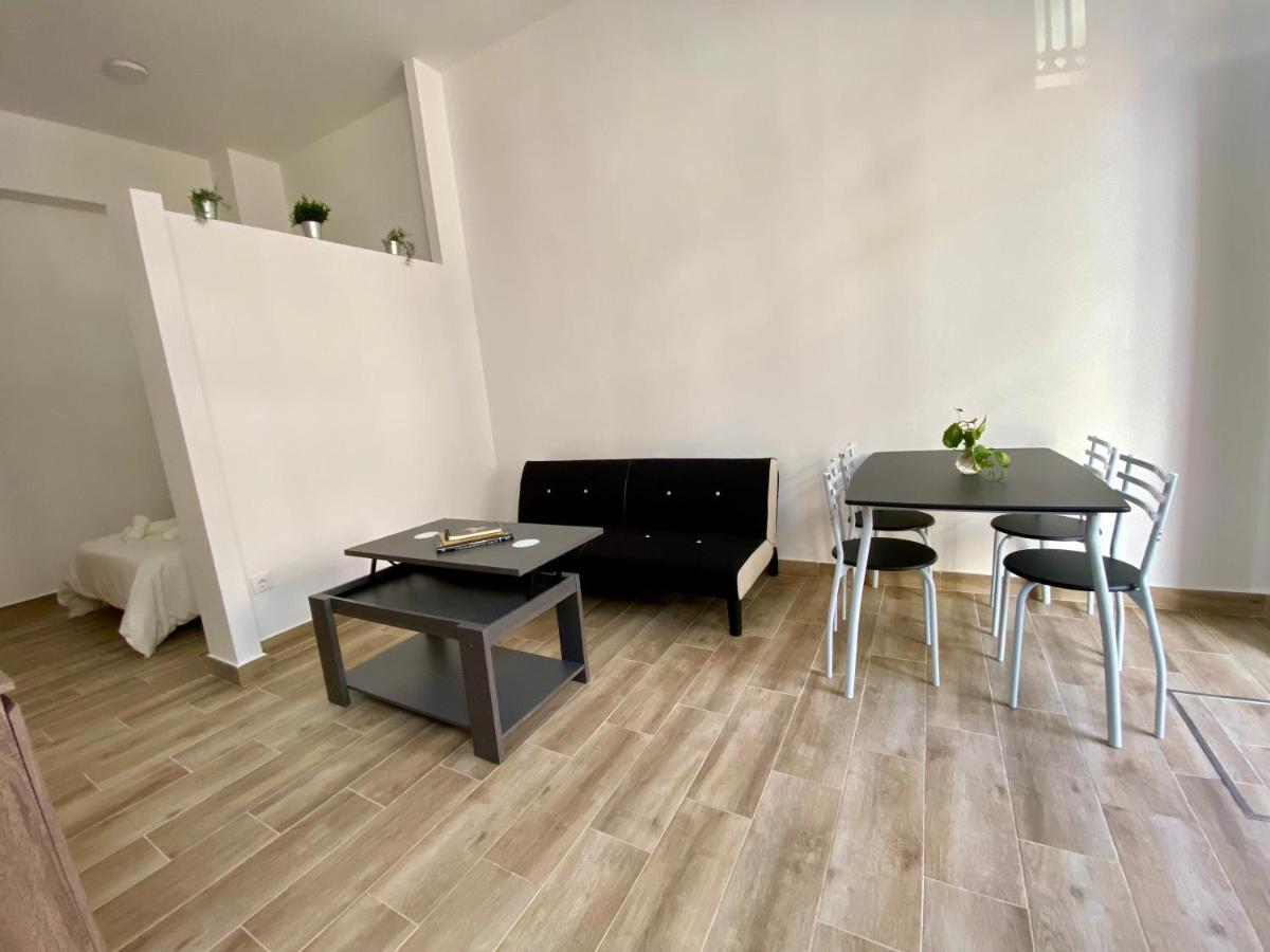 Apartamento Cruz Roja A Севиля Екстериор снимка