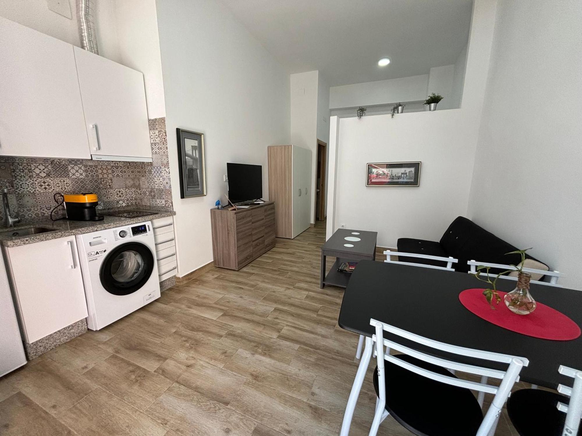 Apartamento Cruz Roja A Севиля Екстериор снимка